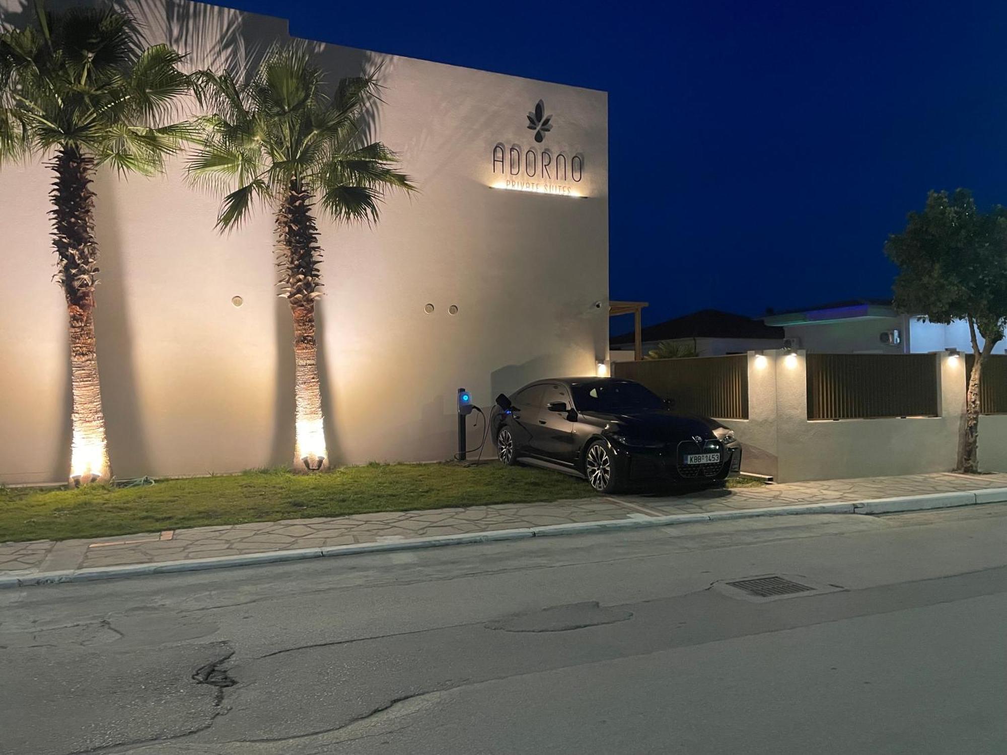 Adorno Private Suites Only Adults & Kids 12 Plus Неа-Врасна Экстерьер фото
